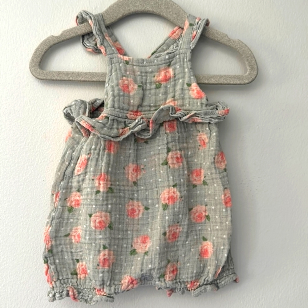 Angel dear floral romper gauze bubble size 3-6 months
